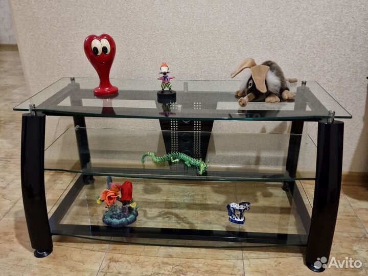 Тумба, стол под телевизор