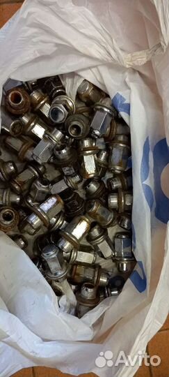 Гайка колеса Toyota Lexus