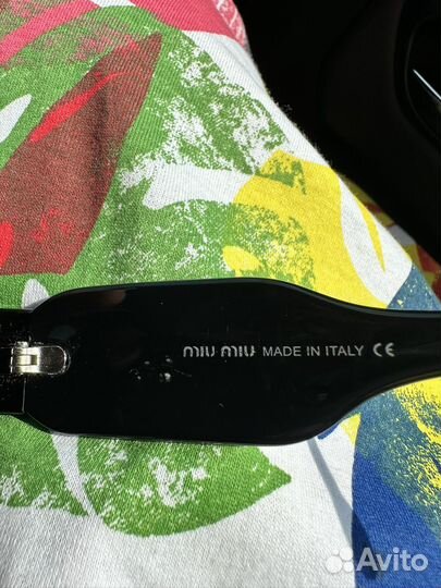 Солнцезащитные очки MIU MIU