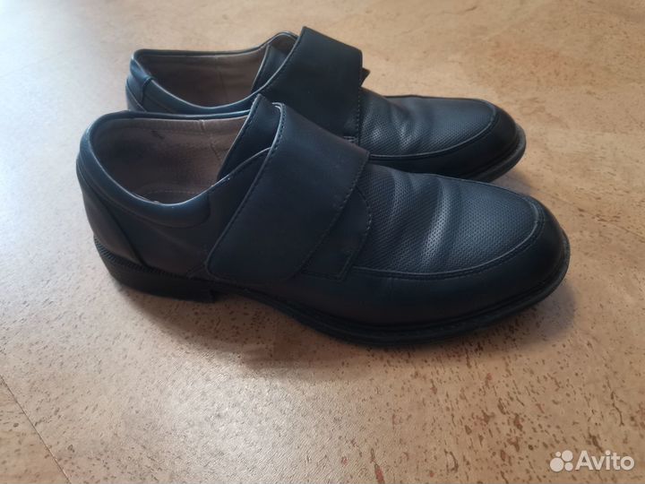Продам туфли для мальчика