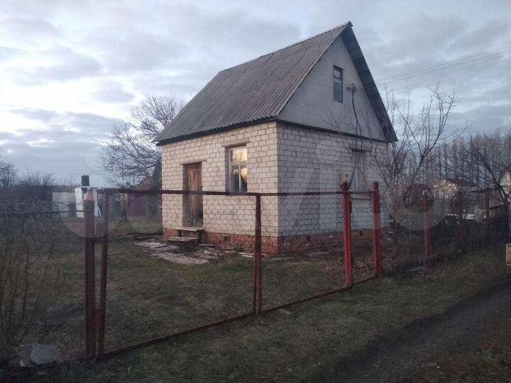 Дом 30 м² на участке 6 сот.