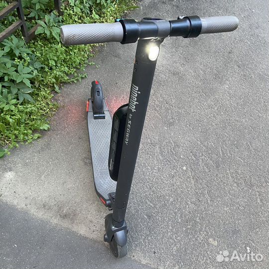 Электросамокат Ninebot KickScooter ES4