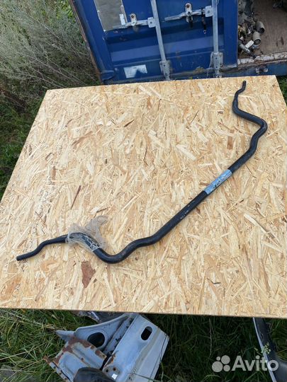 Новый оригинальный стабилизатор AMG w202 w208