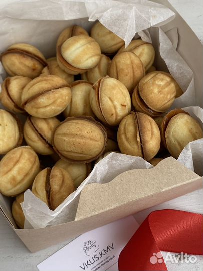 Десерты и торты на заказ