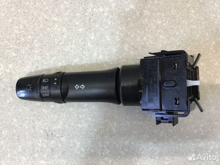 Переключатель поворотов подрулевой Mitsubishi L200