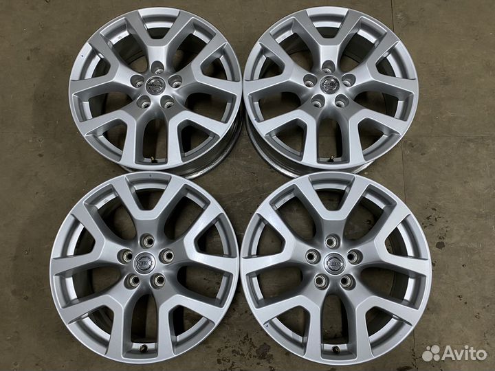 Диски Ниссан 18 5х114,3 ET40 оригинал из Японии