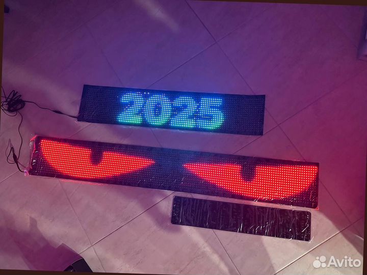 Глаза дьявола на лобовое светодиодный экран