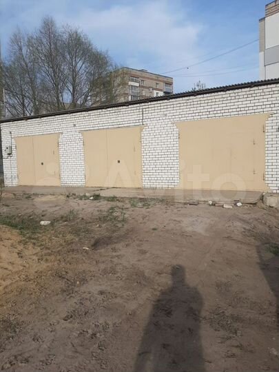 Гараж, > 30 м²