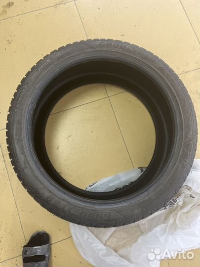 Goodyear UltraGrip Performance+ 275/40 R22 107V