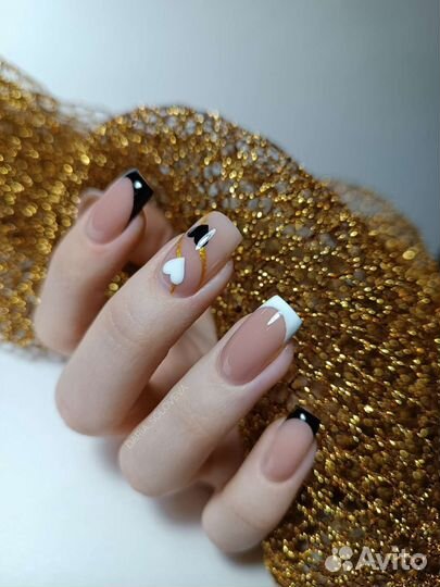 Маникюр педикюр