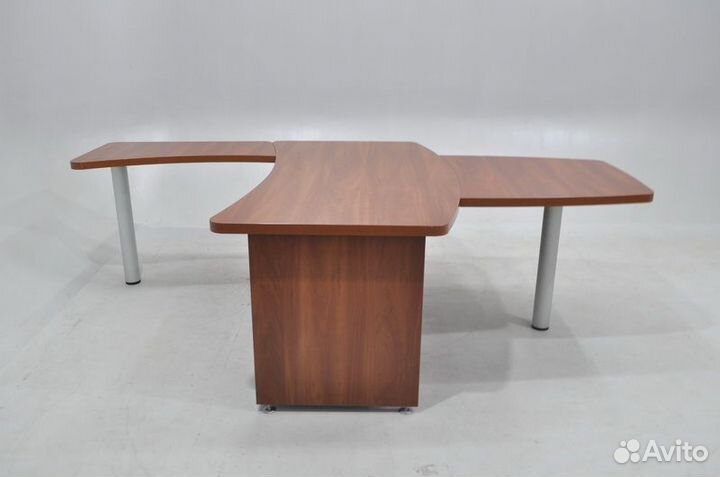 Стол руководителя