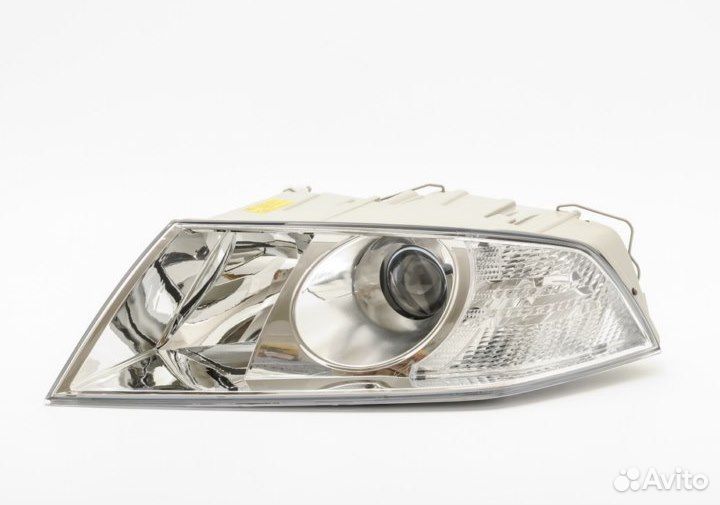 Фара левая Skoda Octavia A5