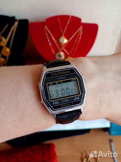 Часы СССР электронные электроника сигнал