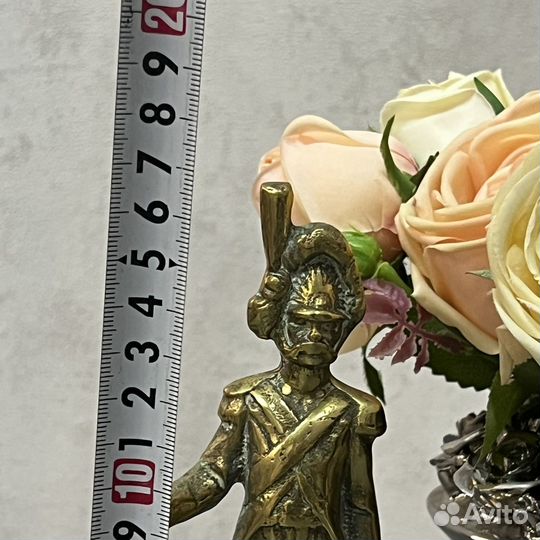 Антикварные статуэтки солдатов