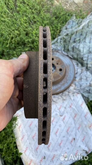 Диски тормозные оригенал тойта платц