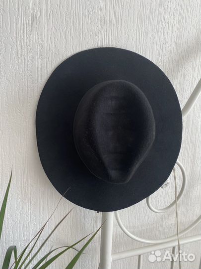Шляпа черная