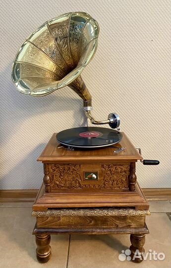 Патефон граммофон His master's voice