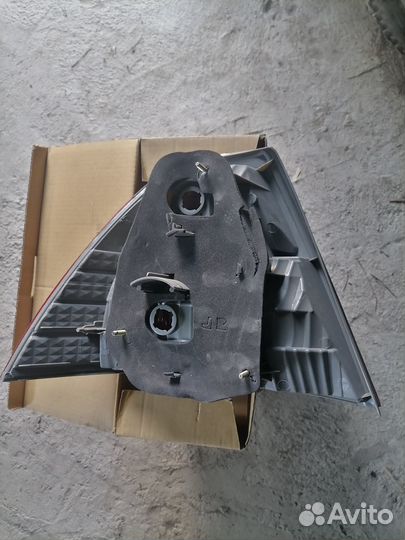 Фара задняя правая toyota corolla 120