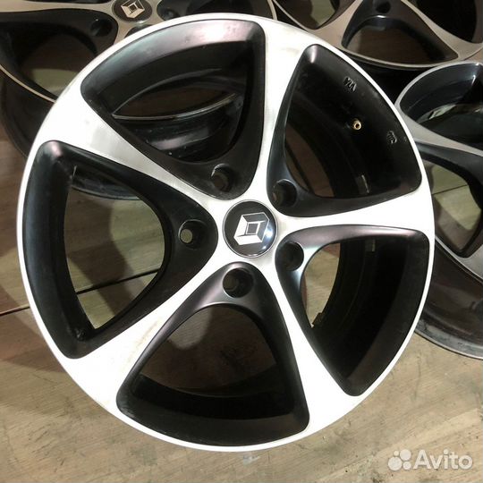 Красивые диски на duster