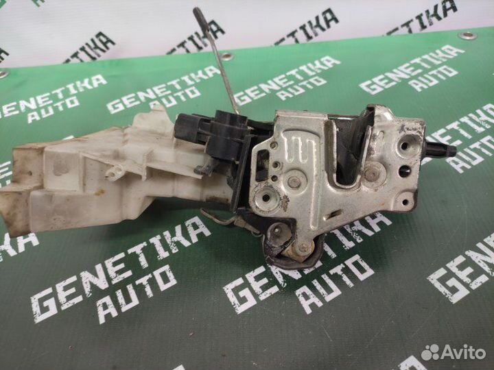 Замок боковой двери передний левый Mercedes-Benz E