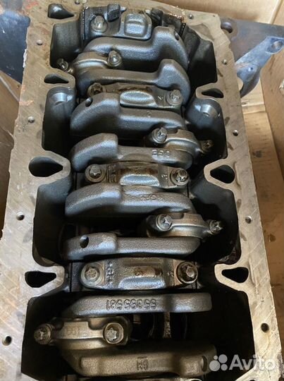 Продам коленвал Opel astra J 55355581,55355580