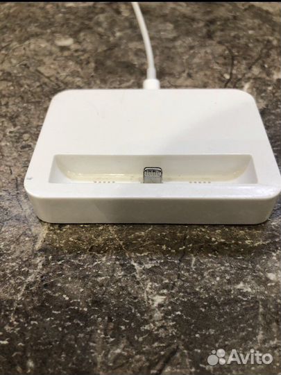 Подставка зарядка iPhone 5