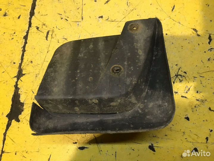 Брызговик задний левый Daewoo Nexia 2008-2016