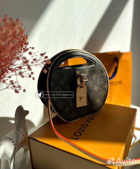 Сумка Louis Vuitton Around me PM
