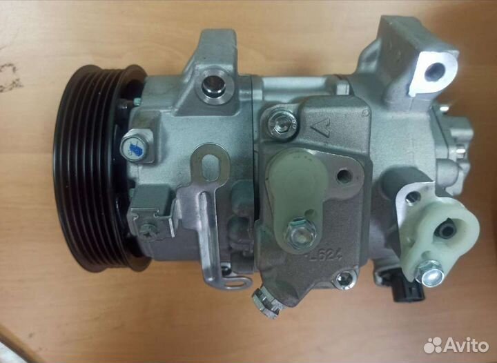 Компрессор кондиционера Toyota Avensis 2, Auris