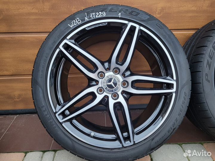 Комплект оригинальных разношироких колес Mercedes