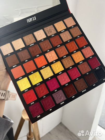 Палетка теней beauty bay