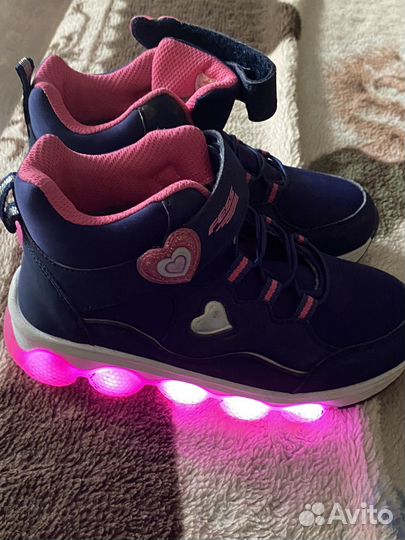 Кроссовки детские