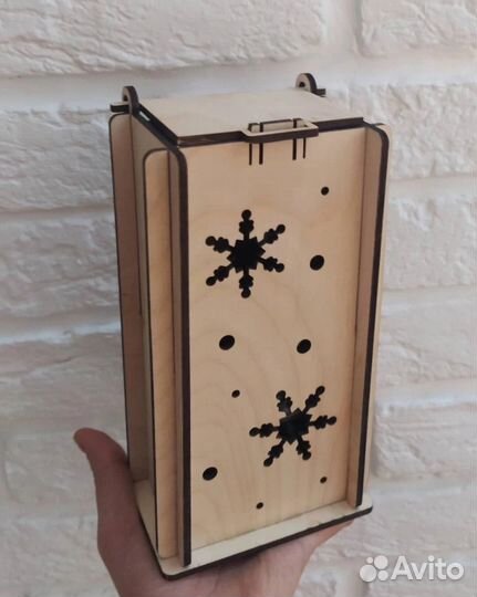 Подарочная коробка из дерева