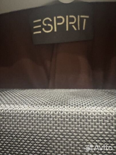 Шуба в трендовом оттенке коричневого Esprit