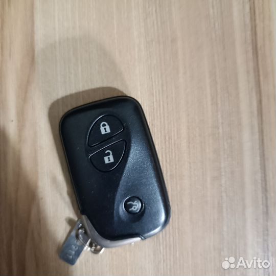 Ключ на Lexus