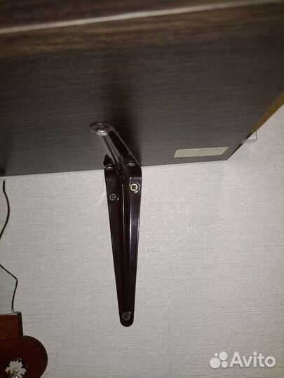 Полка настенная навесная