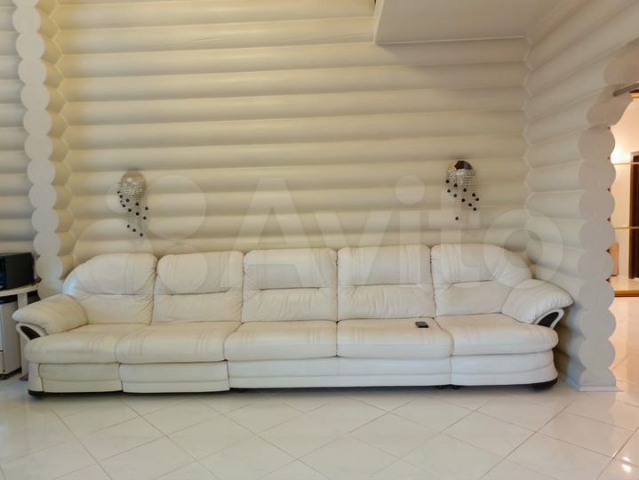 Дом 273,1 м² на участке 15,3 сот.