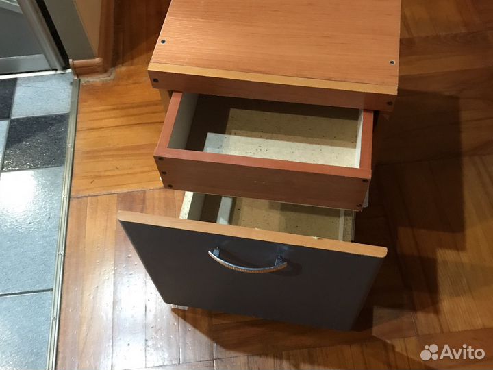 Тумбочка для инструмента или для