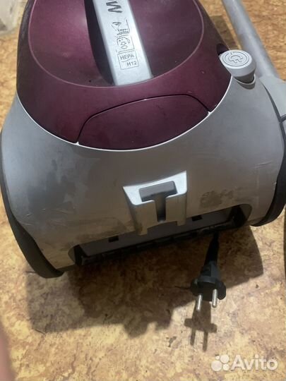 Пылесос LG2000