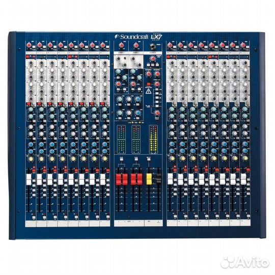 Микшер Soundcraft LX7ii-16