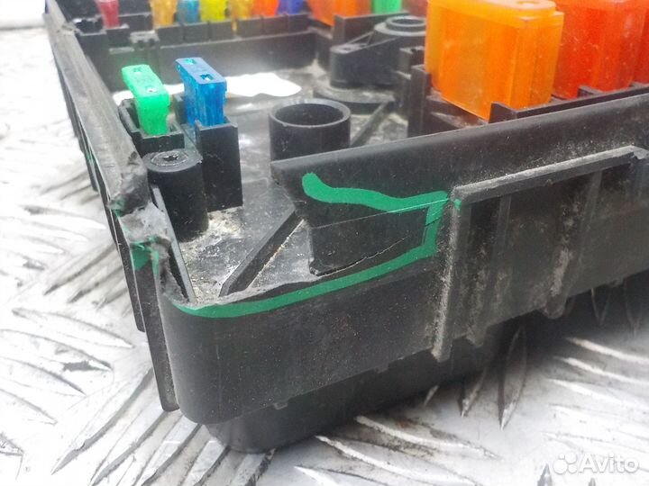 Блок предохранителей (моторный отсек) Volkswagen G