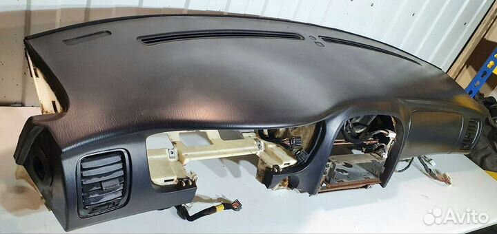 Торпедо с airbag и проводкой Hyundai Sonata EF