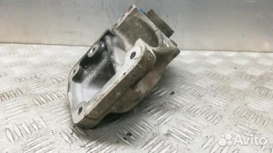 Подушка двигателя дизельная jeep grand cherokee WK