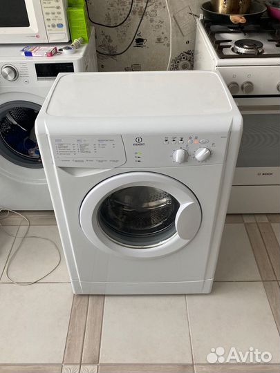 Стиральная машина indesit wisn82 5кг