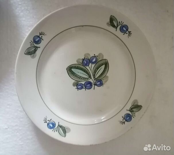 Тарелки, кружки, весы