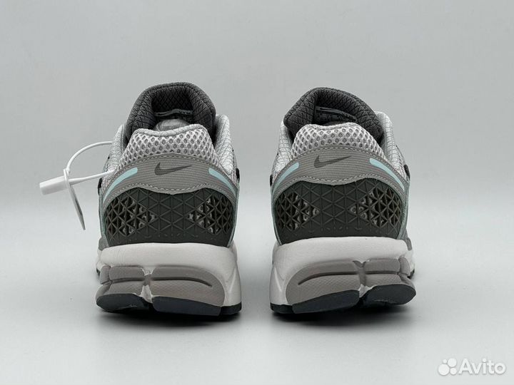 Кроссовки Nike Air Zoom Vomero 5