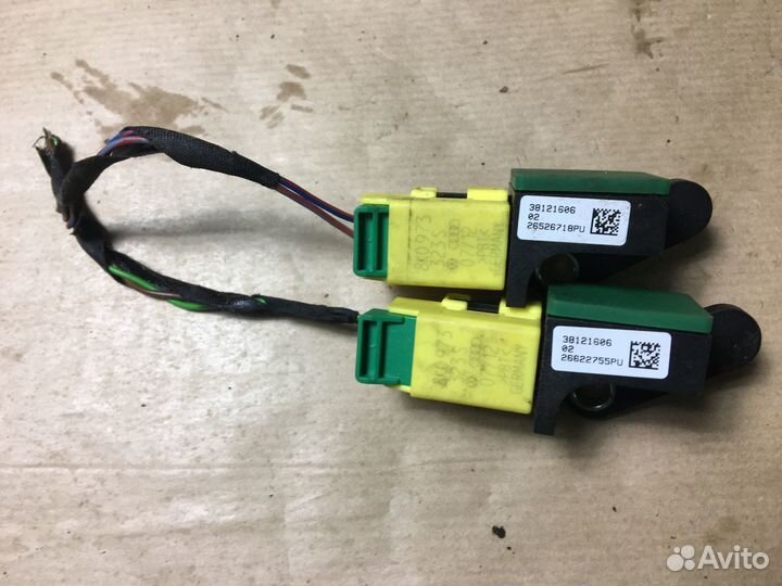 Датчик удара Volkswagen Tiguan 08-17