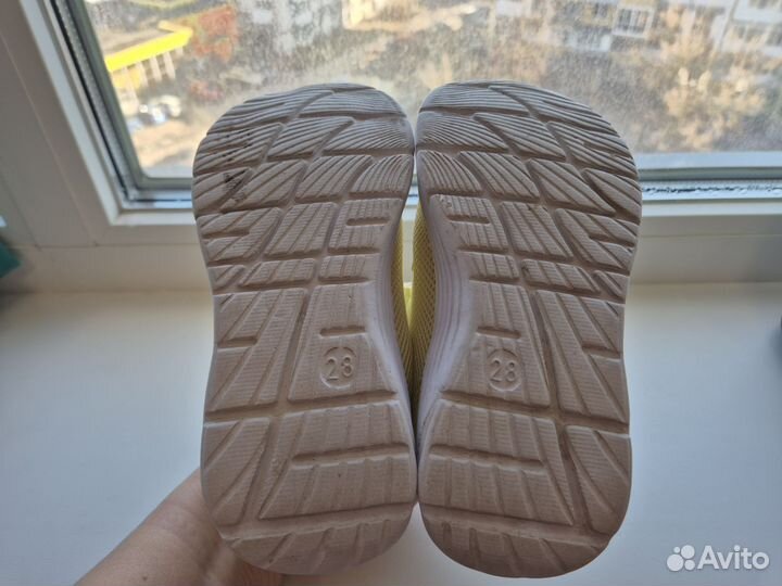 Кроссовки детские 28 размер