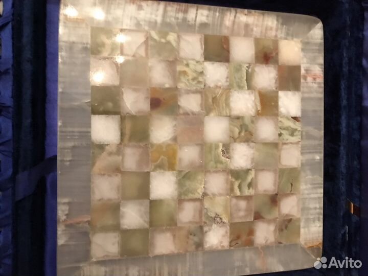 Шахматы из оникса и мрамора