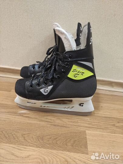 Хоккейные коньки р.34